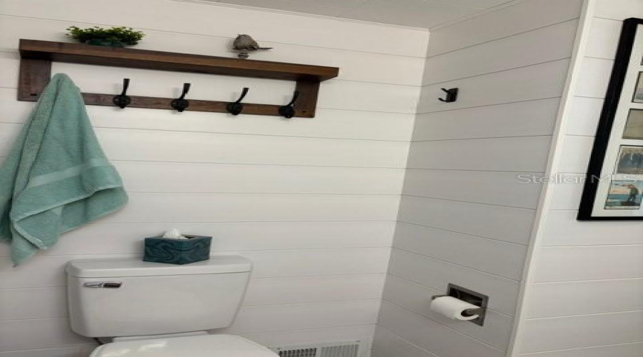 Venice, Florida 34285, 2 Bedroom Bedrooms, ,1 Bathroombathrooms,Residential,For Sale,Carefree,0,Mfrn6142934