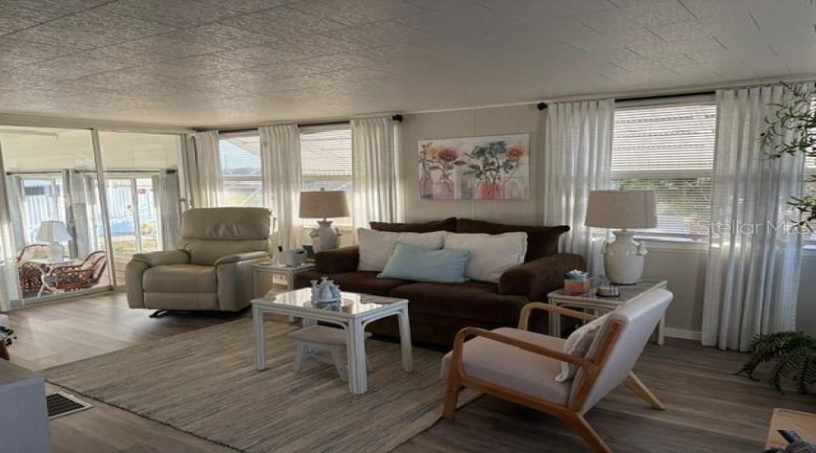 Venice, Florida 34285, 2 Bedroom Bedrooms, ,1 Bathroombathrooms,Residential,For Sale,Carefree,0,Mfrn6142934
