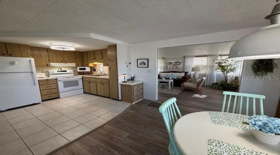 Venice, Florida 34285, 2 Bedroom Bedrooms, ,1 Bathroombathrooms,Residential,For Sale,Carefree,0,Mfrn6142934