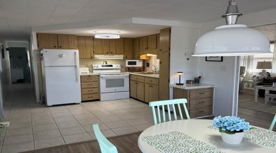 Venice, Florida 34285, 2 Bedroom Bedrooms, ,1 Bathroombathrooms,Residential,For Sale,Carefree,0,Mfrn6142934