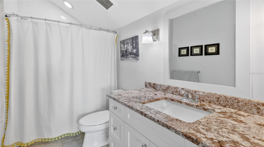 Gainesville, Florida 32608, 5 Bedroom Bedrooms, ,3 Bathroombathrooms,Residential,For Sale,115Th,0,Mfrgc539276