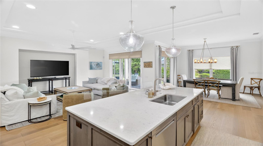 Gainesville, Florida 32608, 5 Bedroom Bedrooms, ,3 Bathroombathrooms,Residential,For Sale,115Th,0,Mfrgc539276