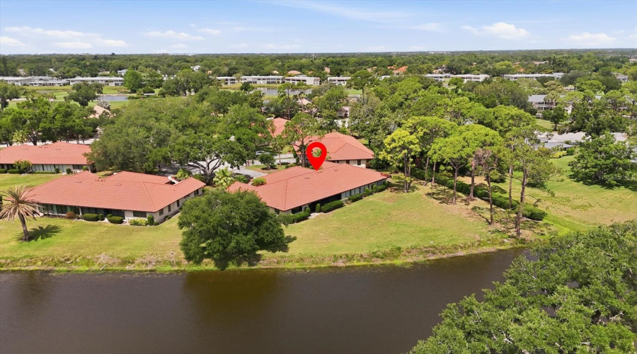 Sarasota, Florida 34243, 2 Bedroom Bedrooms, ,2 Bathroombathrooms,Residential,For Sale,Golf Pointe,0,Mfra4698762