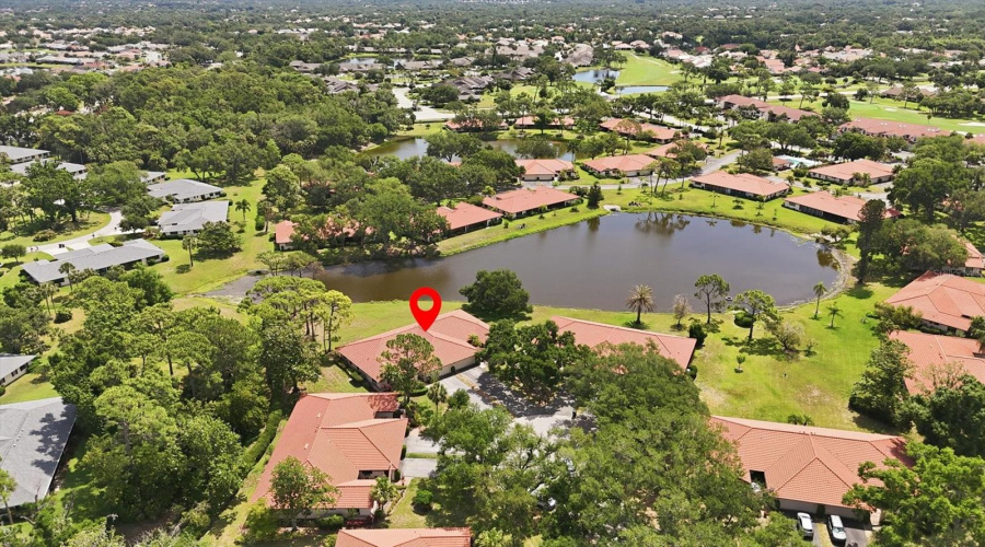 Sarasota, Florida 34243, 2 Bedroom Bedrooms, ,2 Bathroombathrooms,Residential,For Sale,Golf Pointe,0,Mfra4698762