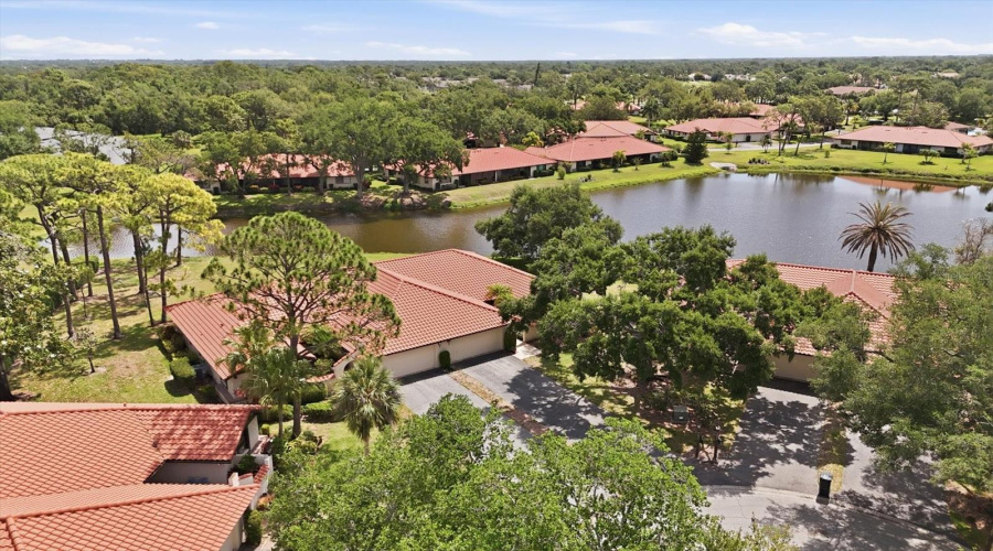 Sarasota, Florida 34243, 2 Bedroom Bedrooms, ,2 Bathroombathrooms,Residential,For Sale,Golf Pointe,0,Mfra4698762