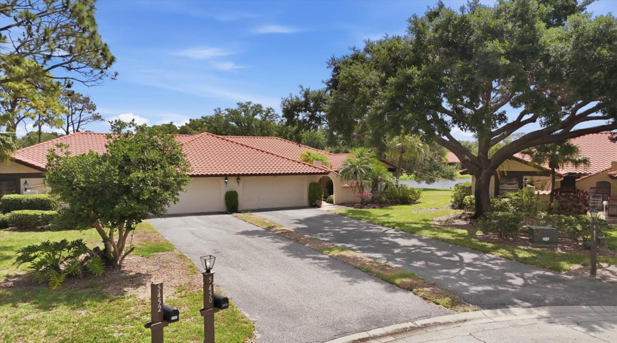 Sarasota, Florida 34243, 2 Bedroom Bedrooms, ,2 Bathroombathrooms,Residential,For Sale,Golf Pointe,0,Mfra4698762