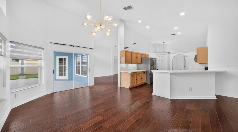 Dining/Kitchen