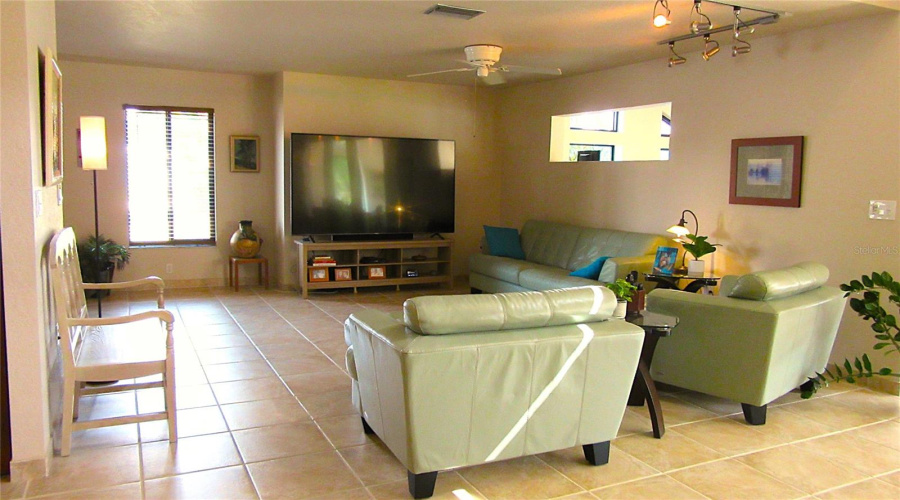 Living Room 15.5X17