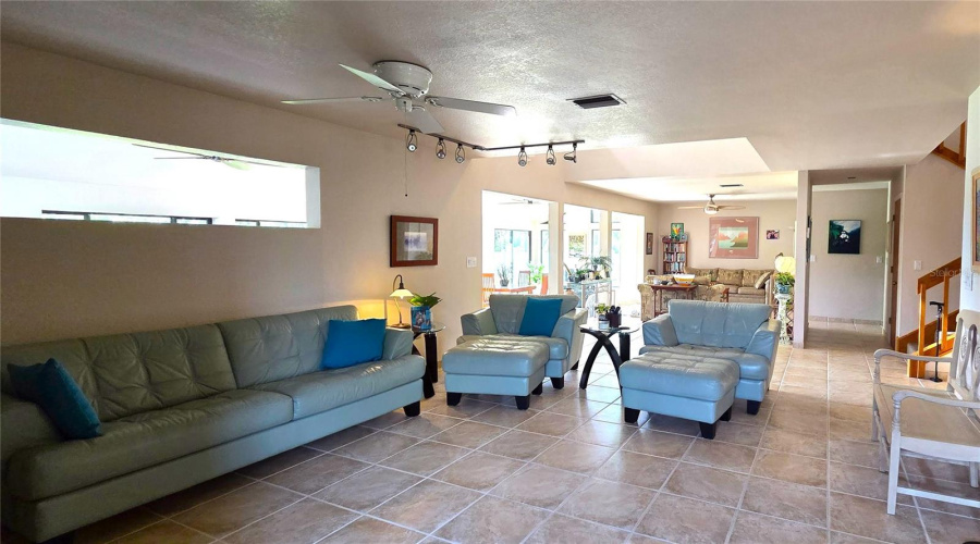 Living Room 15.5 X 17
