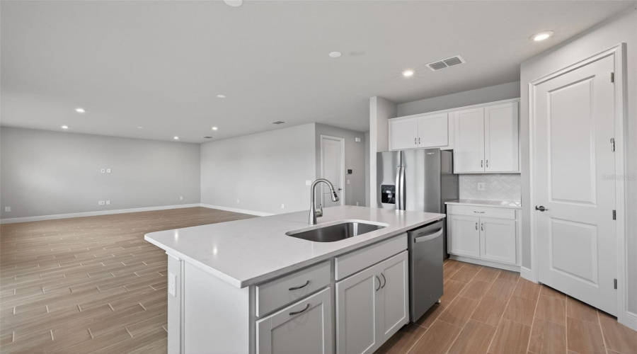 Parrish, Florida 34219, 4 Bedroom Bedrooms, ,2 Bathroombathrooms,Residential,For Sale,Oxeye,0,Mfrtb8487257