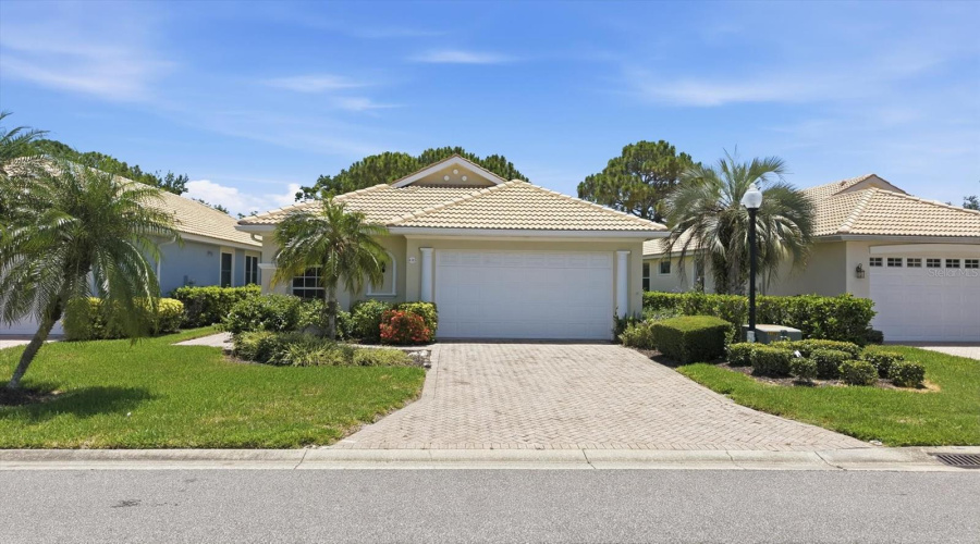 Sarasota, Florida 34233, 3 Bedroom Bedrooms, ,2 Bathroombathrooms,Residential,For Sale,Reflections,0,Mfro6418235