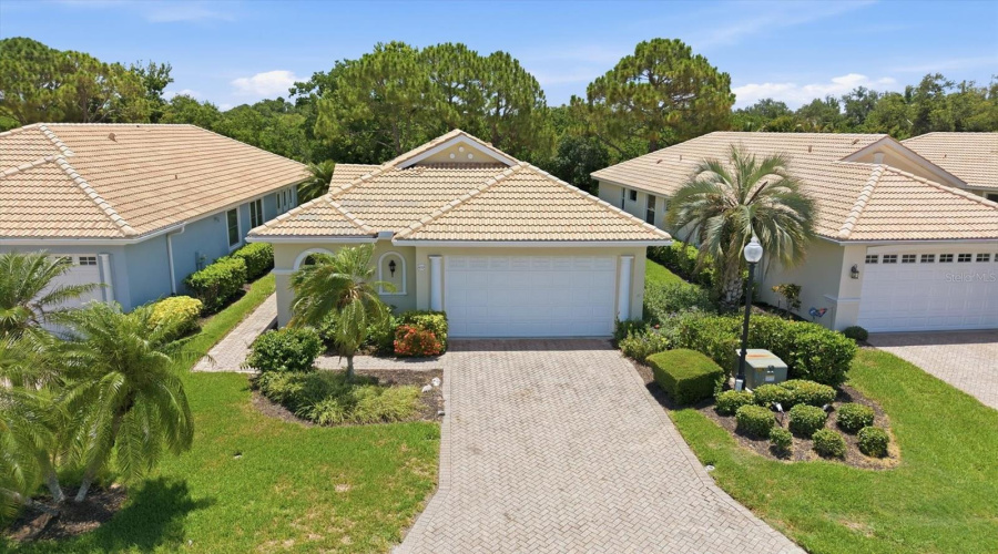 Sarasota, Florida 34233, 3 Bedroom Bedrooms, ,2 Bathroombathrooms,Residential,For Sale,Reflections,0,Mfro6418235