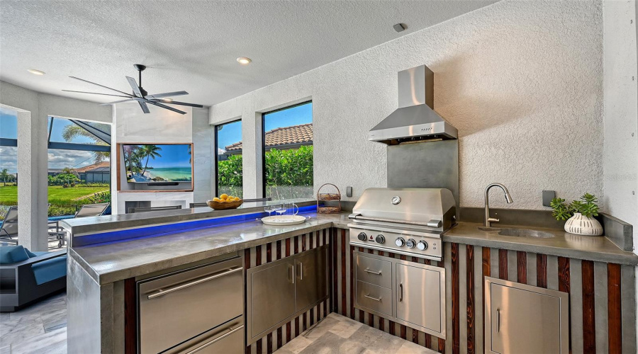Outdoor Kitchen