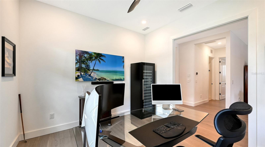 Den/Study/Office/Flex Room