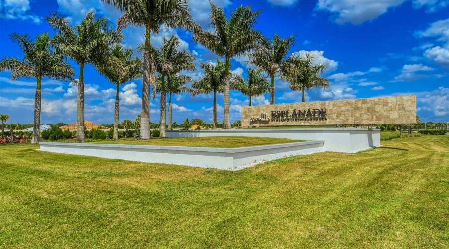Esplanade Azario Entrance