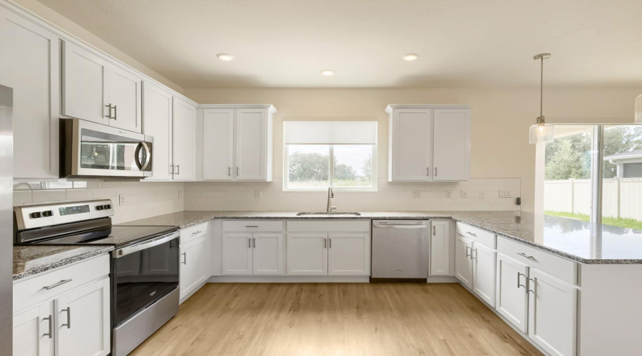 Zephyrhills, Florida 33540, 4 Bedroom Bedrooms, ,2 Bathroombathrooms,Residential,For Sale,Yukon,0,Mfrtb8535426