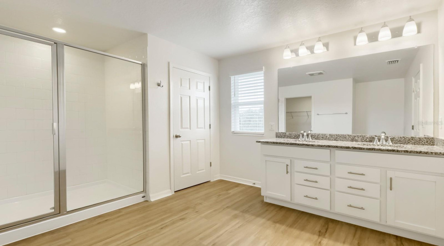 Zephyrhills, Florida 33540, 4 Bedroom Bedrooms, ,2 Bathroombathrooms,Residential,For Sale,Yukon,0,Mfrtb8535426