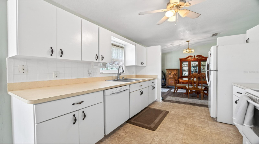 Ocala, Florida 34476, 2 Bedroom Bedrooms, ,2 Bathroombathrooms,Residential,For Sale,103Rd,0,Mfrom724795