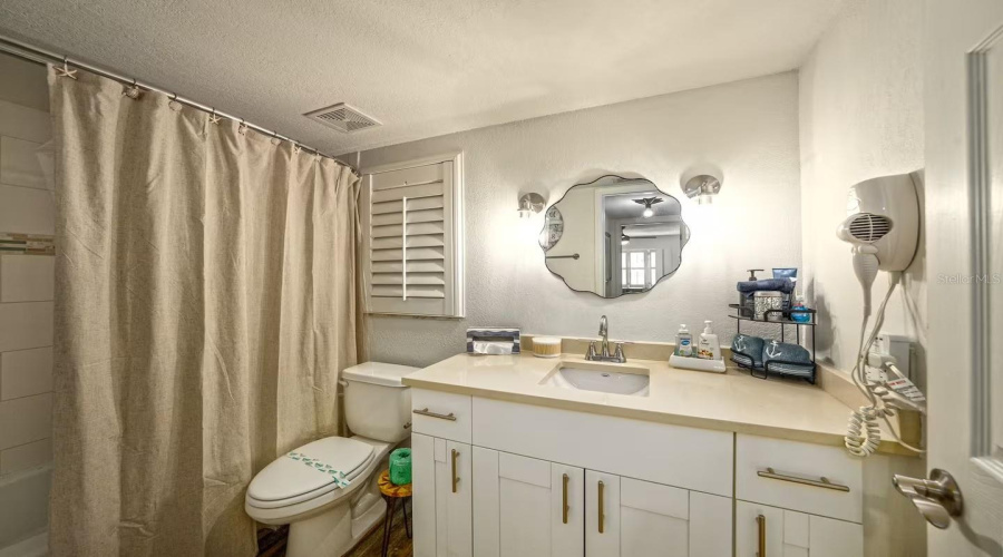 St Petersburg, Florida 33708, 1 Bedroom Bedrooms, ,1 Bathroombathrooms,Residential,For Sale,Gulf,0,Mfrtb8510510