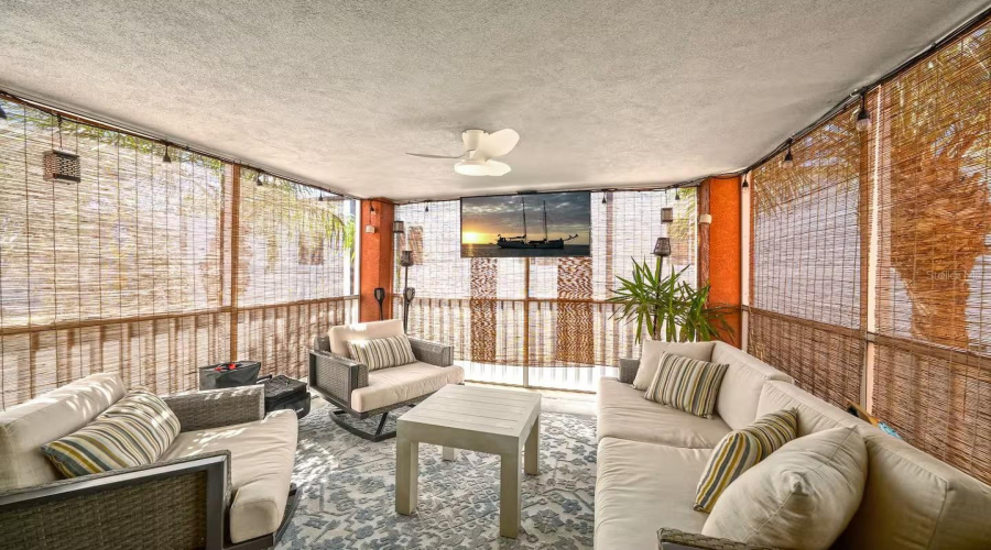 St Petersburg, Florida 33708, 1 Bedroom Bedrooms, ,1 Bathroombathrooms,Residential,For Sale,Gulf,0,Mfrtb8510510