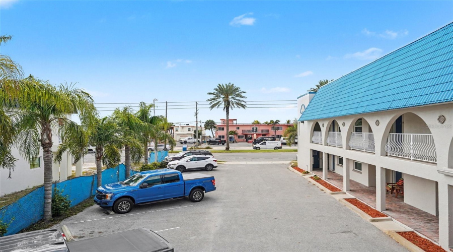 St Petersburg, Florida 33708, 1 Bedroom Bedrooms, ,1 Bathroombathrooms,Residential,For Sale,Gulf,0,Mfrtb8510510
