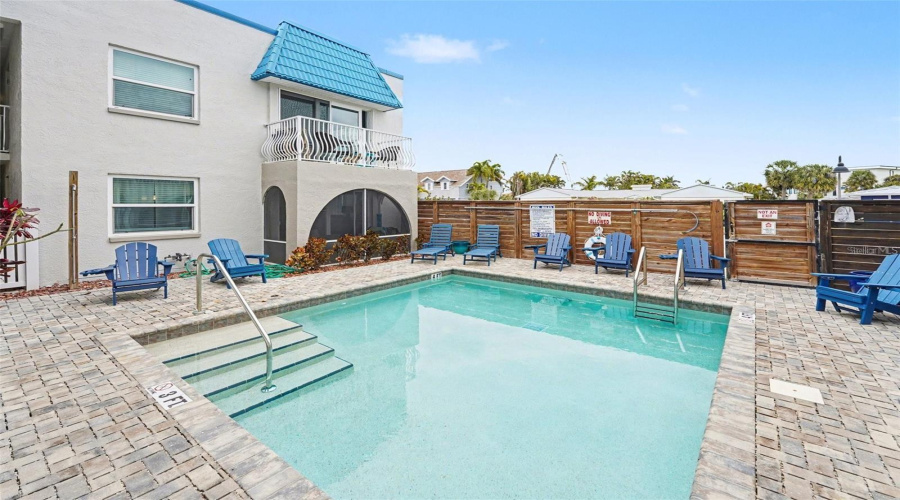 St Petersburg, Florida 33708, 1 Bedroom Bedrooms, ,1 Bathroombathrooms,Residential,For Sale,Gulf,0,Mfrtb8510510