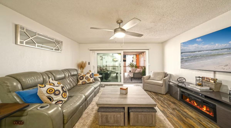 St Petersburg, Florida 33708, 1 Bedroom Bedrooms, ,1 Bathroombathrooms,Residential,For Sale,Gulf,0,Mfrtb8510510