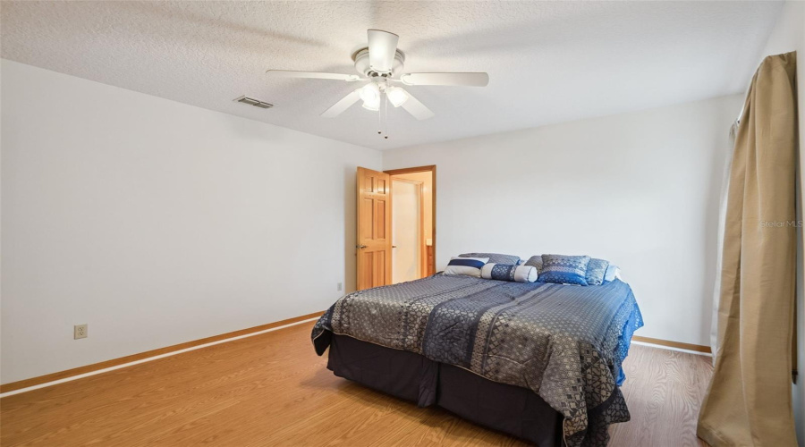 Deltona, Florida 32725, 3 Bedroom Bedrooms, ,3 Bathroombathrooms,Residential,For Sale,Lydia,0,Mfro6435124