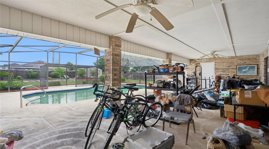 Deltona, Florida 32725, 3 Bedroom Bedrooms, ,3 Bathroombathrooms,Residential,For Sale,Lydia,0,Mfro6435124
