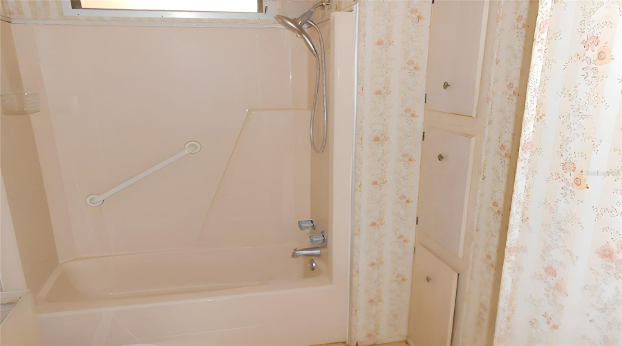 Brooksville, Florida 34613, 2 Bedroom Bedrooms, ,1 Bathroombathrooms,Residential,For Sale,Obrien,0,Mfrtb8539786