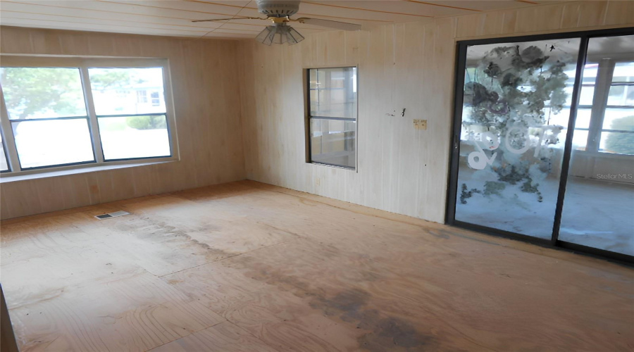 Brooksville, Florida 34613, 2 Bedroom Bedrooms, ,1 Bathroombathrooms,Residential,For Sale,Obrien,0,Mfrtb8539786