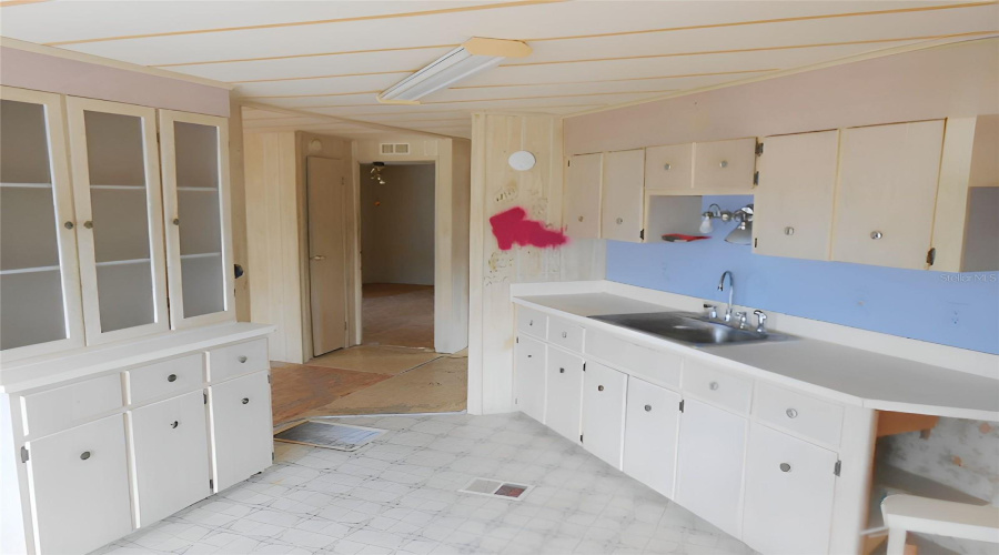 Brooksville, Florida 34613, 2 Bedroom Bedrooms, ,1 Bathroombathrooms,Residential,For Sale,Obrien,0,Mfrtb8539786