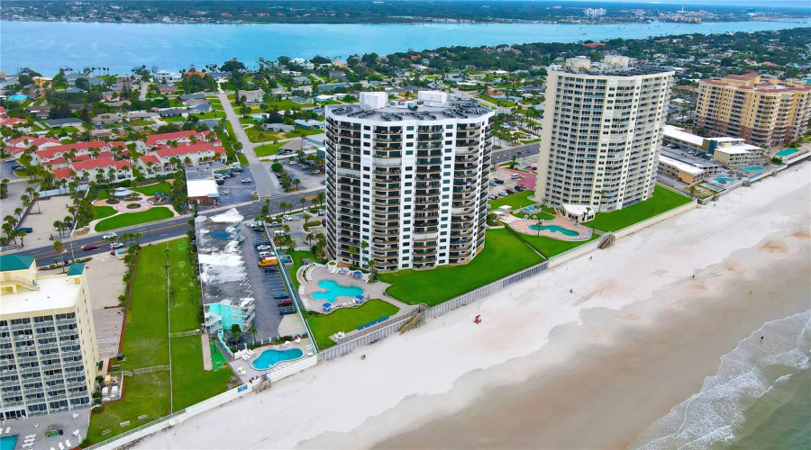Daytona Beach Shores, Florida 32118, 2 Bedroom Bedrooms, ,2 Bathroombathrooms,Residential,For Sale,Atlantic,0,Mfrns1089114