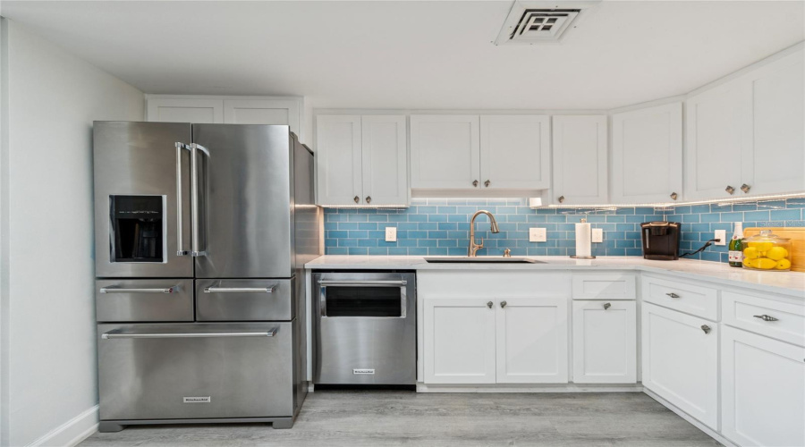 Treasure Island, Florida 33706, 2 Bedroom Bedrooms, ,2 Bathroombathrooms,Residential,For Sale,Key Capri,0,Mfrtb8457824
