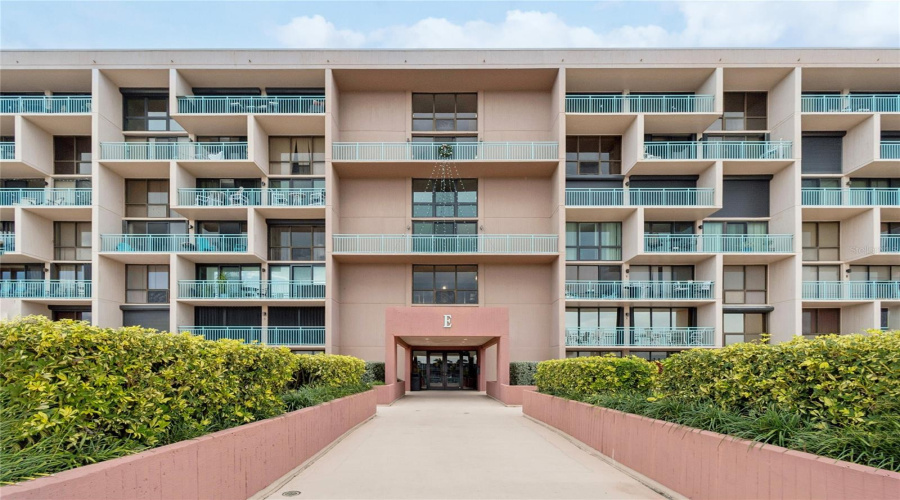 Treasure Island, Florida 33706, 2 Bedroom Bedrooms, ,2 Bathroombathrooms,Residential,For Sale,Key Capri,0,Mfrtb8457824