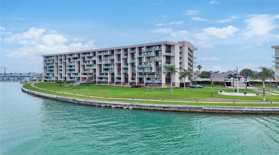 Treasure Island, Florida 33706, 2 Bedroom Bedrooms, ,2 Bathroombathrooms,Residential,For Sale,Key Capri,0,Mfrtb8457824