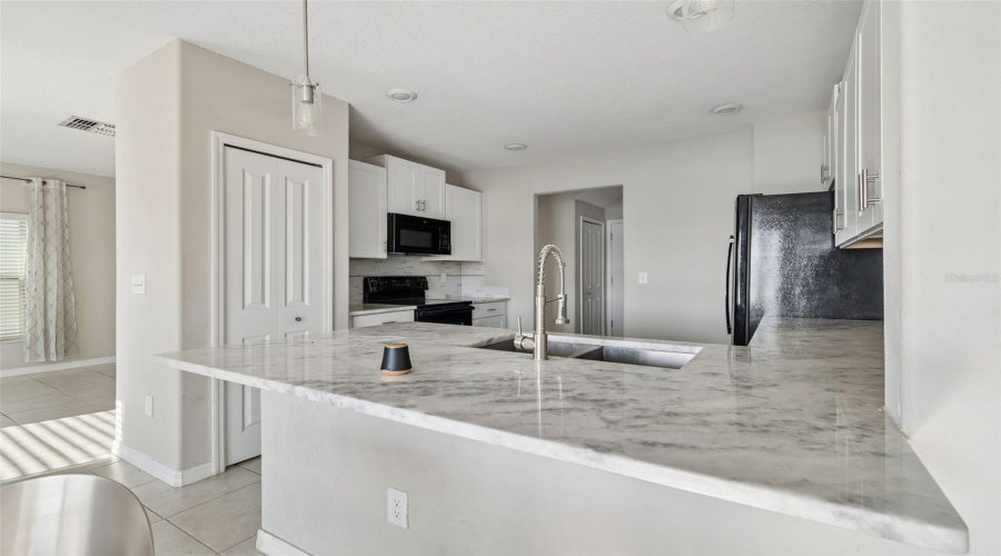 Tampa, Florida 33619, 3 Bedroom Bedrooms, ,2 Bathroombathrooms,Residential,For Sale,Summer Savory,0,Mfrtb8541604