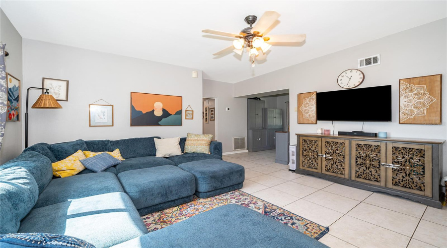 Orlando, Florida 32822, 4 Bedroom Bedrooms, ,2 Bathroombathrooms,Residential,For Sale,Hollis,0,Mfro6419949