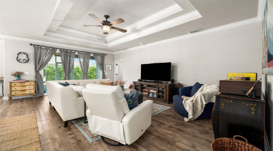 Gainesville, Florida 32607, 4 Bedroom Bedrooms, ,3 Bathroombathrooms,Residential,For Sale,70Th,0,Mfrgc543024