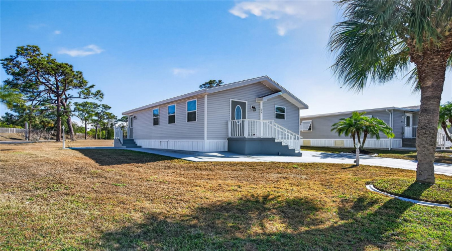Nokomis, Florida 34275, 2 Bedroom Bedrooms, ,1 Bathroombathrooms,Residential,For Sale,Crown Point,0,Mfrn6142800