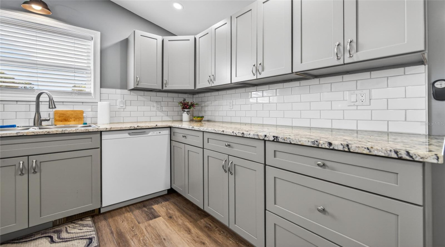 Nokomis, Florida 34275, 2 Bedroom Bedrooms, ,1 Bathroombathrooms,Residential,For Sale,Crown Point,0,Mfrn6142800