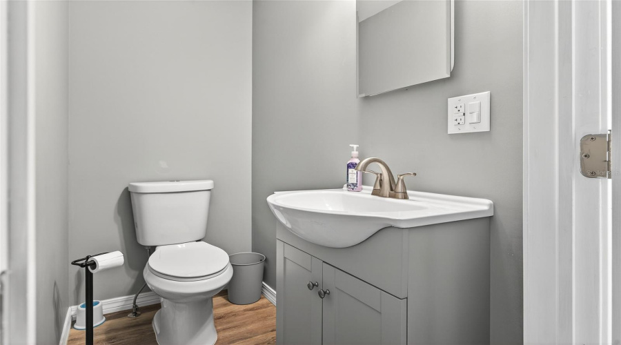 Nokomis, Florida 34275, 2 Bedroom Bedrooms, ,1 Bathroombathrooms,Residential,For Sale,Crown Point,0,Mfrn6142800