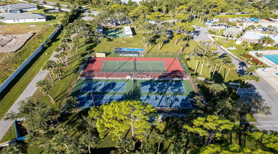 Nokomis, Florida 34275, 2 Bedroom Bedrooms, ,1 Bathroombathrooms,Residential,For Sale,Crown Point,0,Mfrn6142800