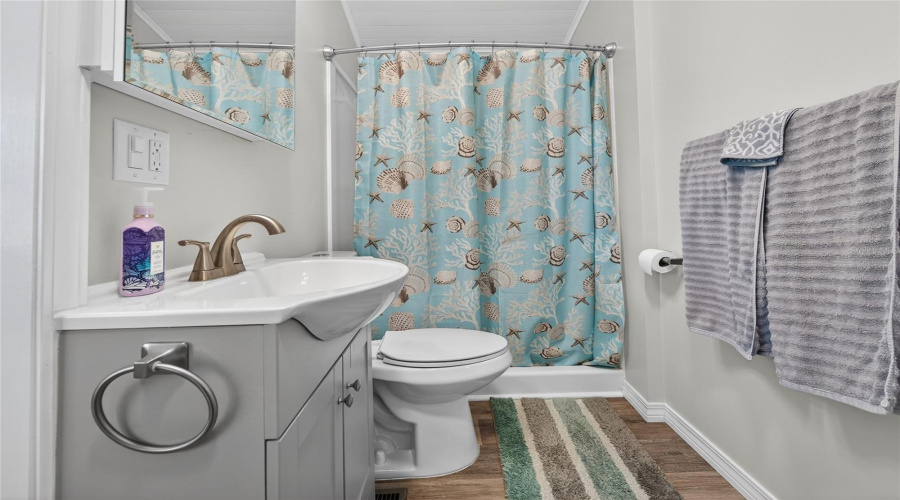 Nokomis, Florida 34275, 2 Bedroom Bedrooms, ,1 Bathroombathrooms,Residential,For Sale,Crown Point,0,Mfrn6142800