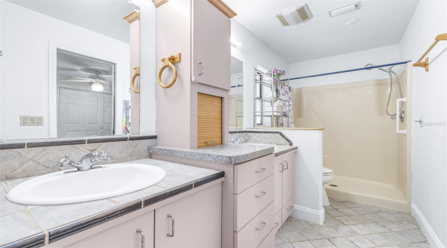 Inverness, Florida 34452, 2 Bedroom Bedrooms, ,2 Bathroombathrooms,Residential,For Sale,Vale,0,Mfrtb8542357