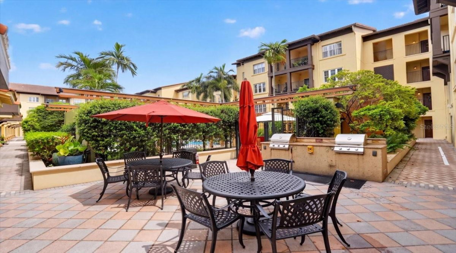 St Petersburg, Florida 33701, 2 Bedroom Bedrooms, ,2 Bathroombathrooms,Residential,For Sale,4Th,0,Mfrtb8540432