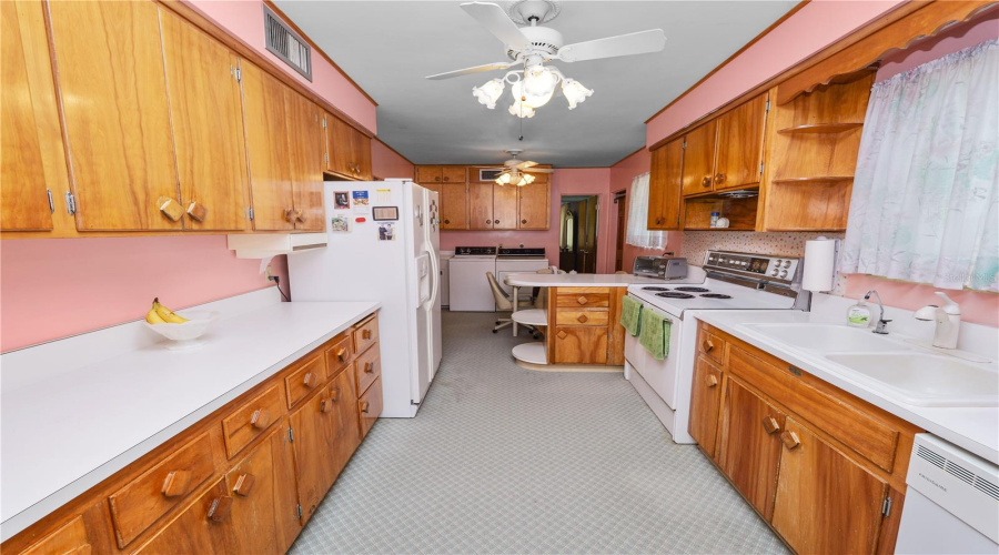Davenport, Florida 33837, 3 Bedroom Bedrooms, ,1 Bathroombathrooms,Residential,For Sale,Orange,0,Mfrl4953381