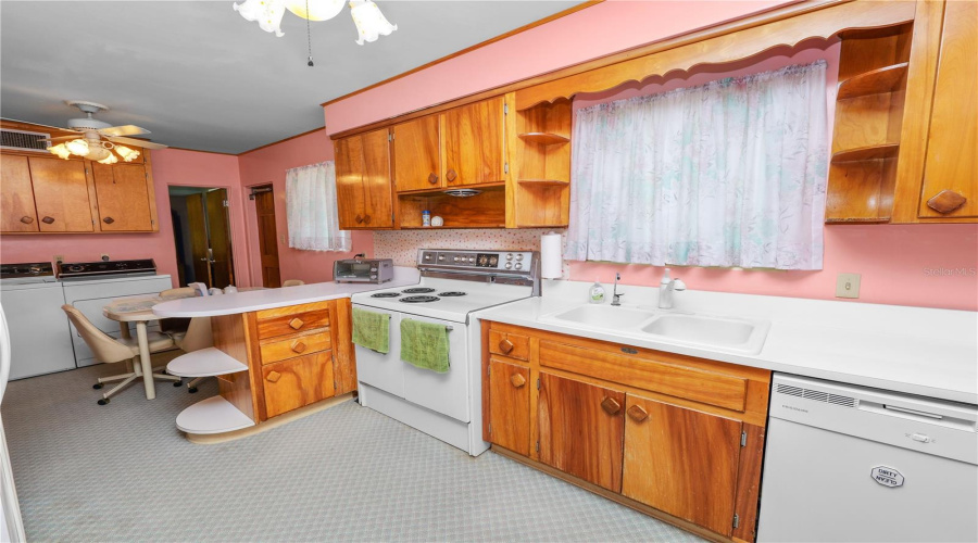 Davenport, Florida 33837, 3 Bedroom Bedrooms, ,1 Bathroombathrooms,Residential,For Sale,Orange,0,Mfrl4953381