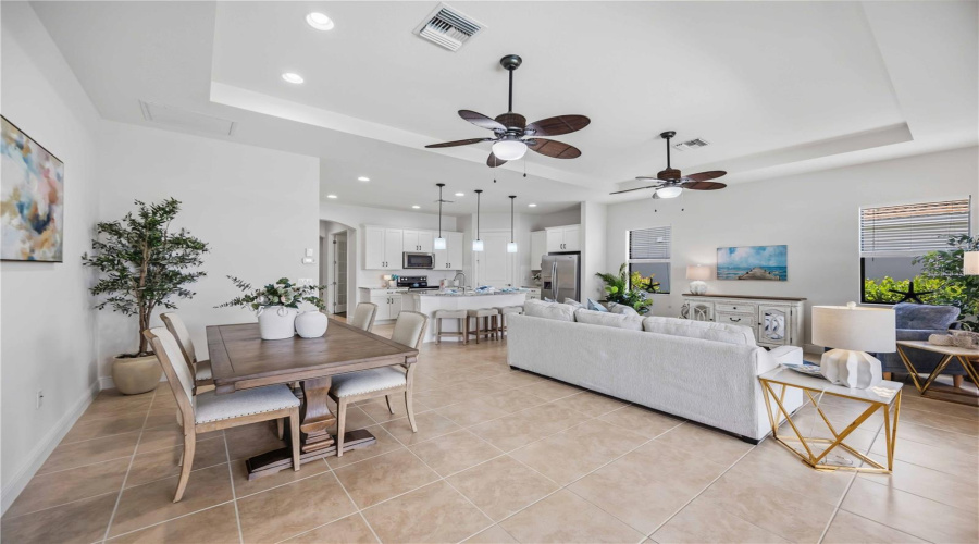 Venice, Florida 34293, 3 Bedroom Bedrooms, ,3 Bathroombathrooms,Residential,For Sale,Waverly,0,Mfrd6148388