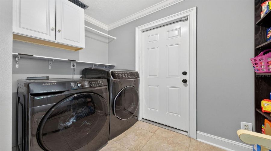 Laundry Room7'X6'